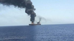 استهداف سفينة في البحر الأحمر سياسي بارز في أنصار الله .. لن يكون البحر آمنا إلا بإرادة صنعاء