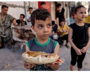 الصحة العالمية: 10 طفل في غزة يعانون سوء التغذية